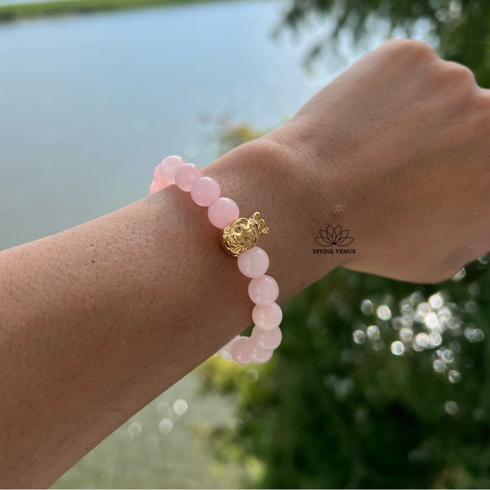 Rose Quartz Lion Stretch Bracelet 🫶🏼 - Picture 3 of 6
